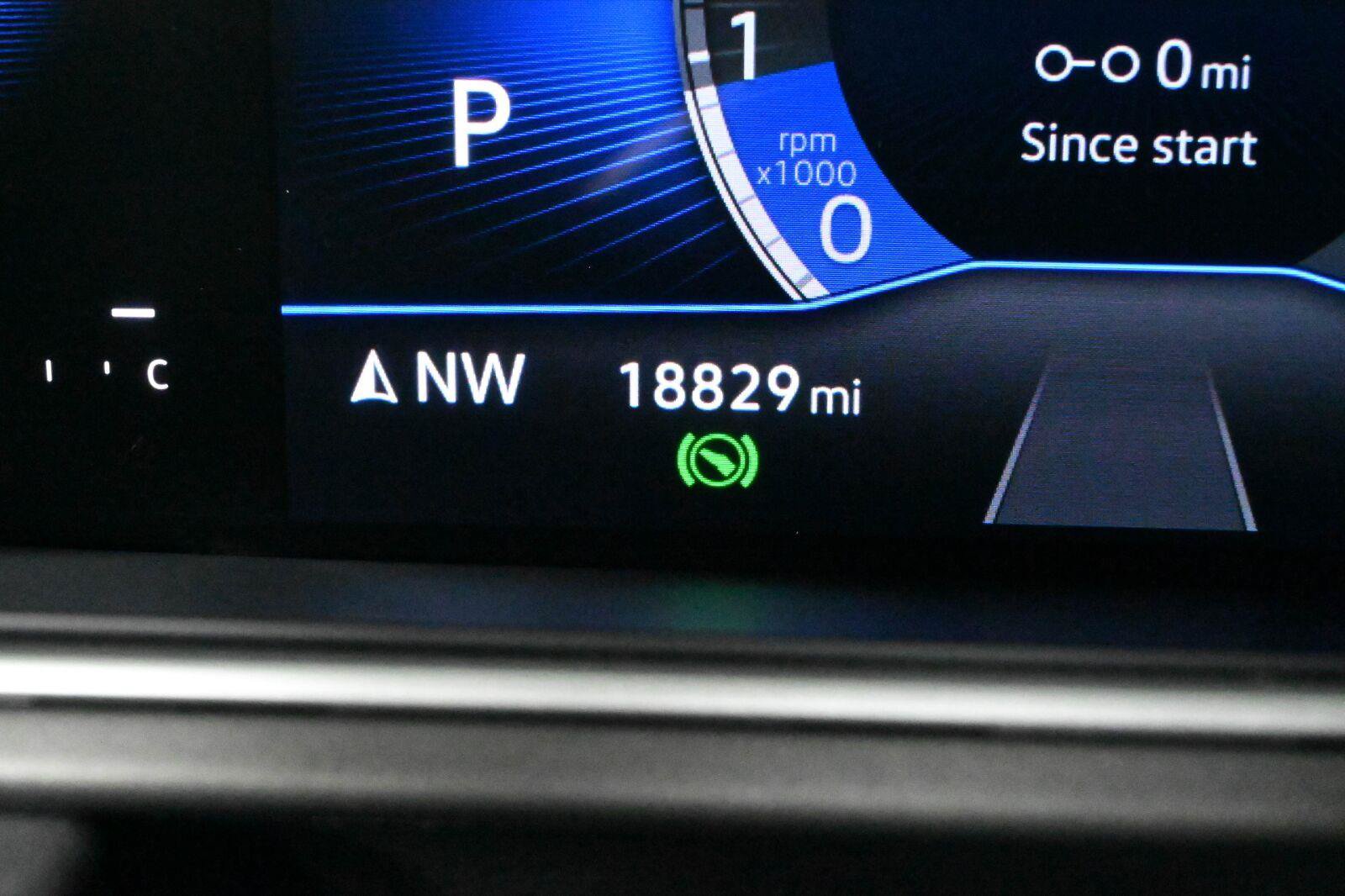Used 2025 Volkswagen Taos SE AWD/4WD image 21