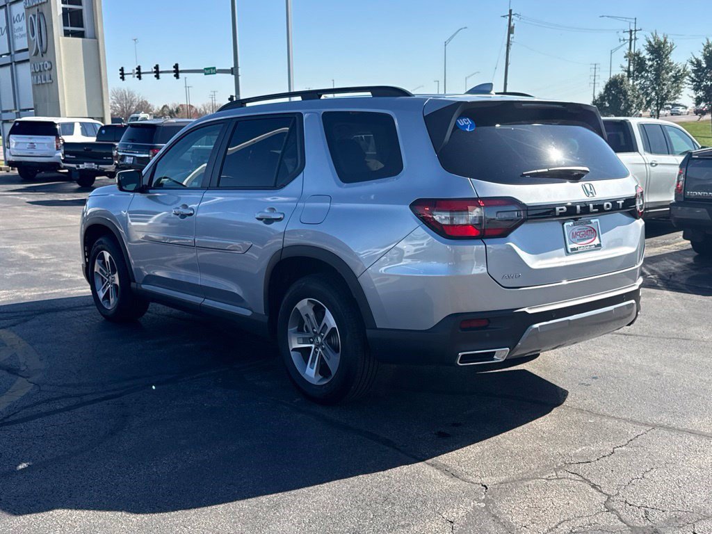 Certified 2026 Honda Pilot EX-L image 9