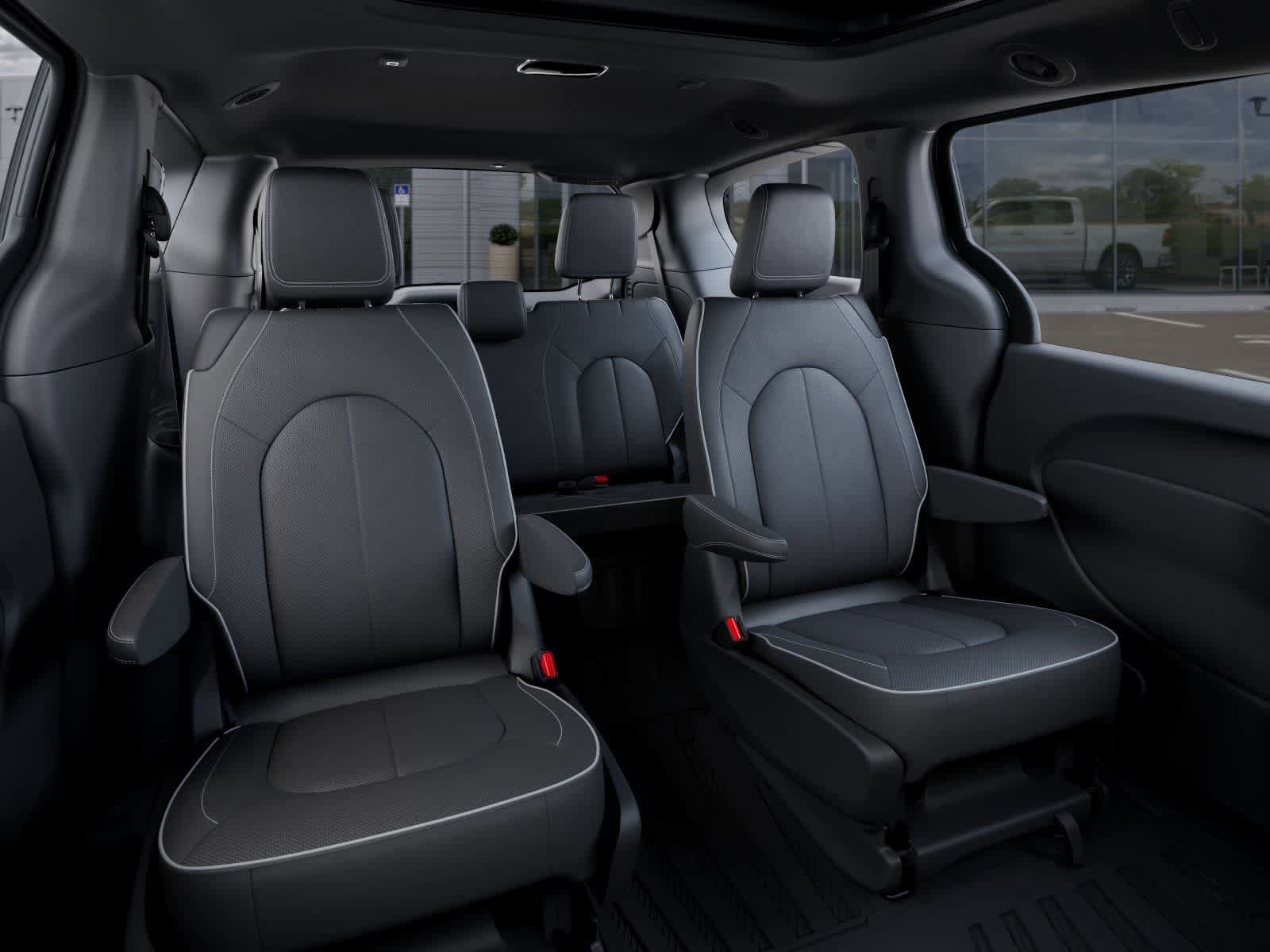 New 2027 Chrysler Pacifica Limited FWD image 15