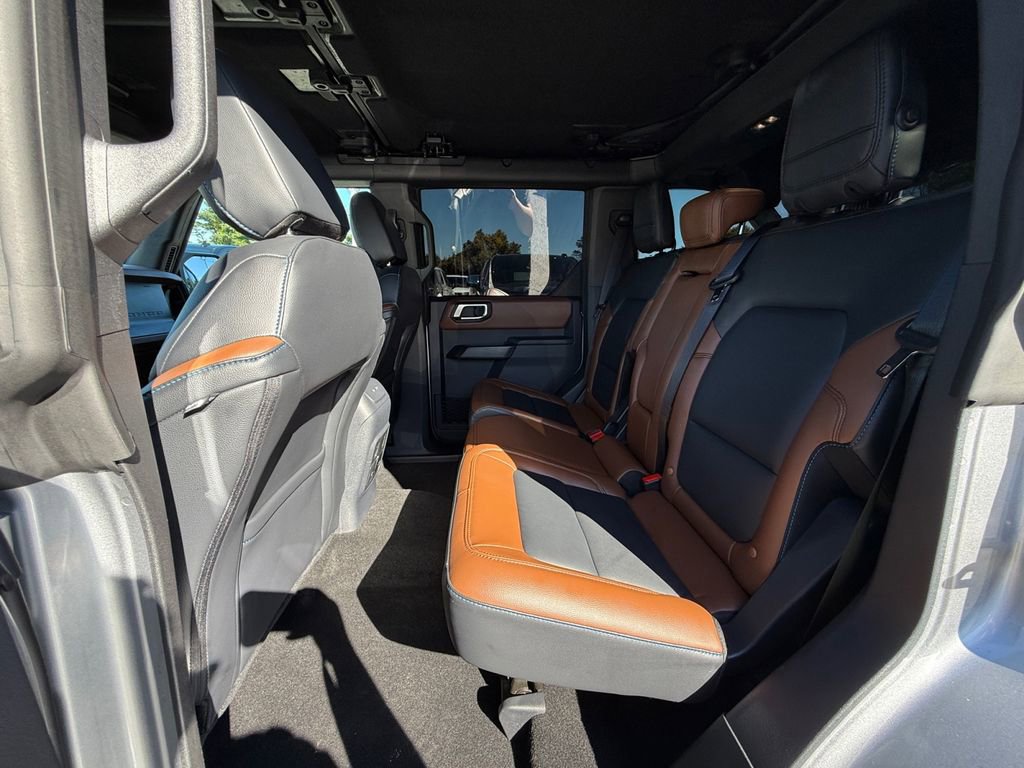 Used 2024 Ford Bronco Outer Banks image 21
