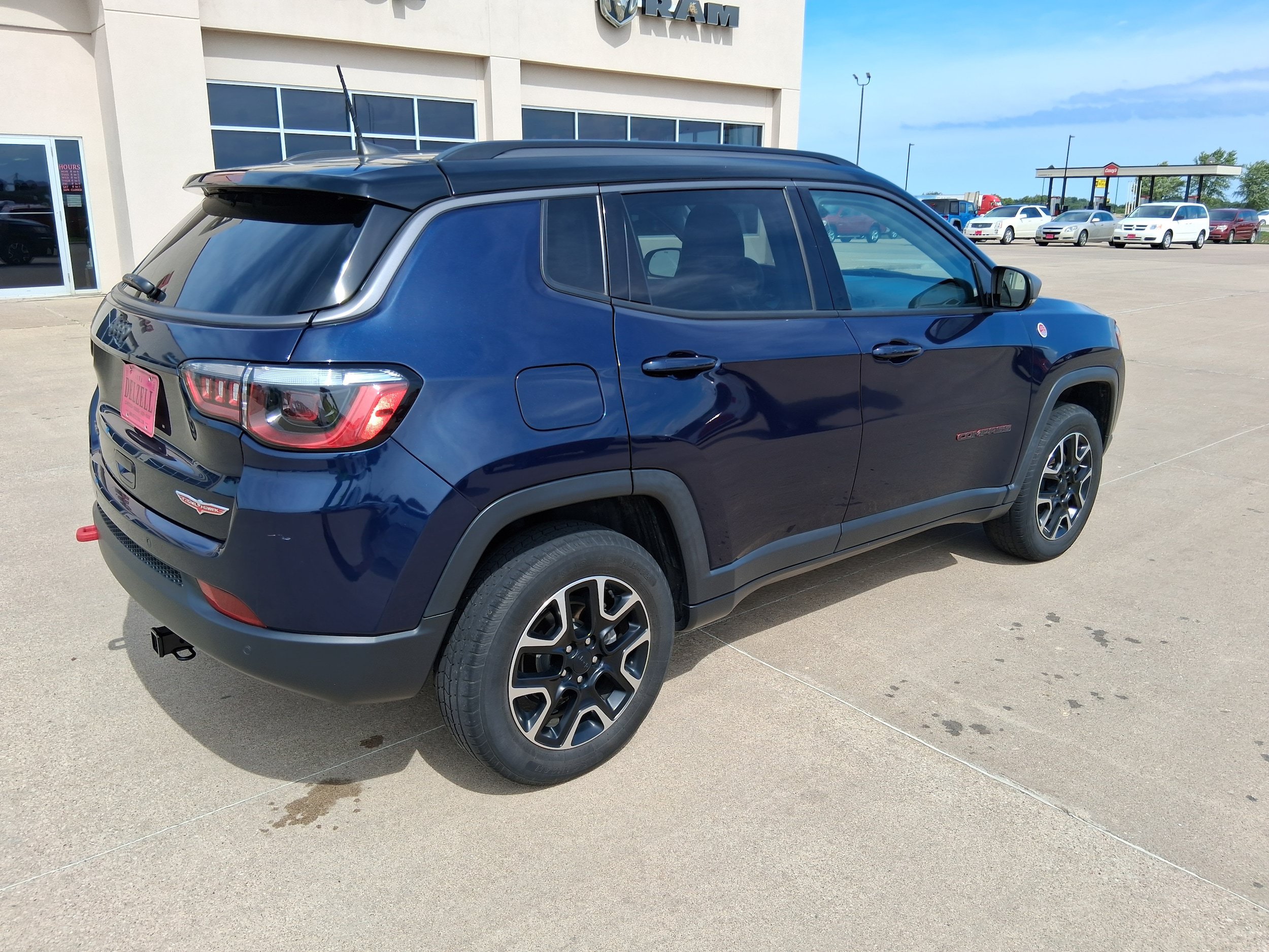 Used 2021 Jeep Compass Trailhawk AWD/4WD image 8