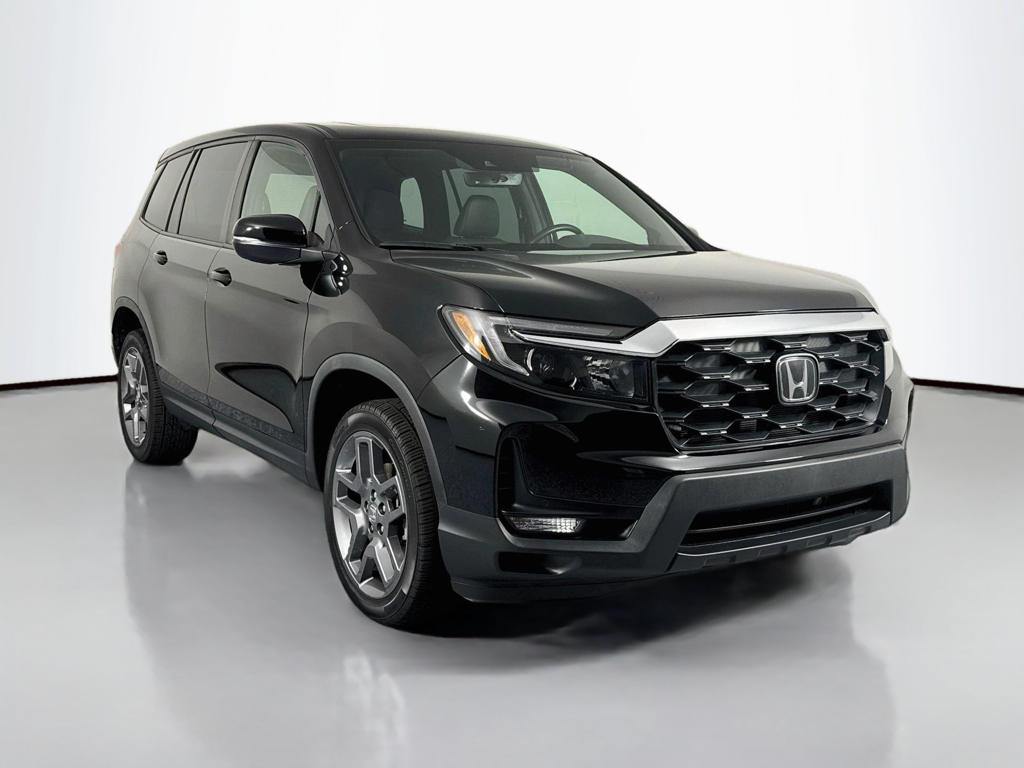 Certified 2023 Honda Passport EX-L image 3
