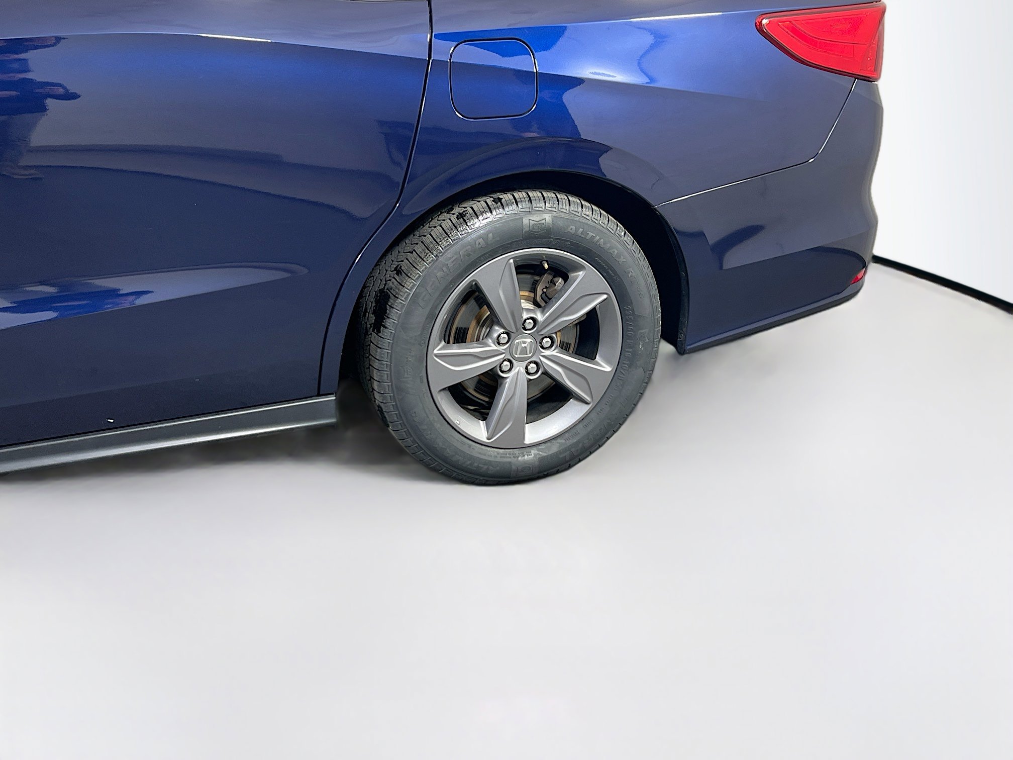 Used 2023 Honda Odyssey EX image 30