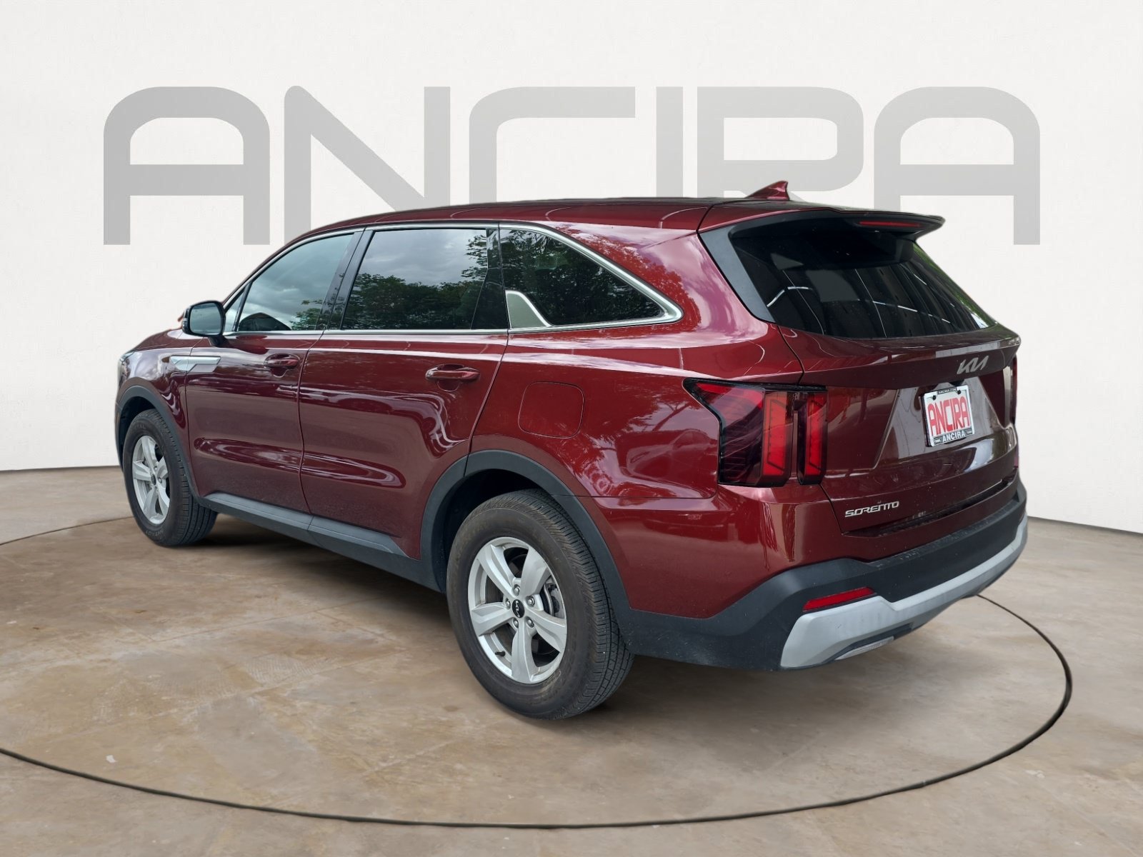 Certified 2025 Kia Sorento LX FWD image 6