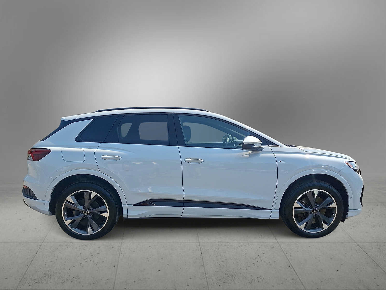 Used 2023 Audi Q4 e-tron Prestige w/ Black Optic Package AWD/4WD image 9