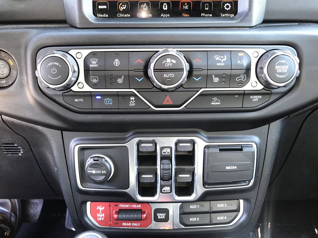 Used 2023 Jeep Wrangler Unlimited Rubicon 4xe w/ Cold Weather Group AWD/4WD image 27