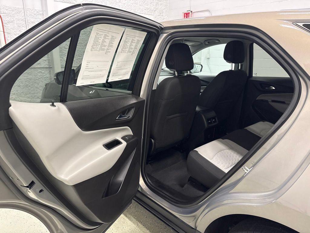 Used 2018 Chevrolet Equinox LT AWD/4WD image 30