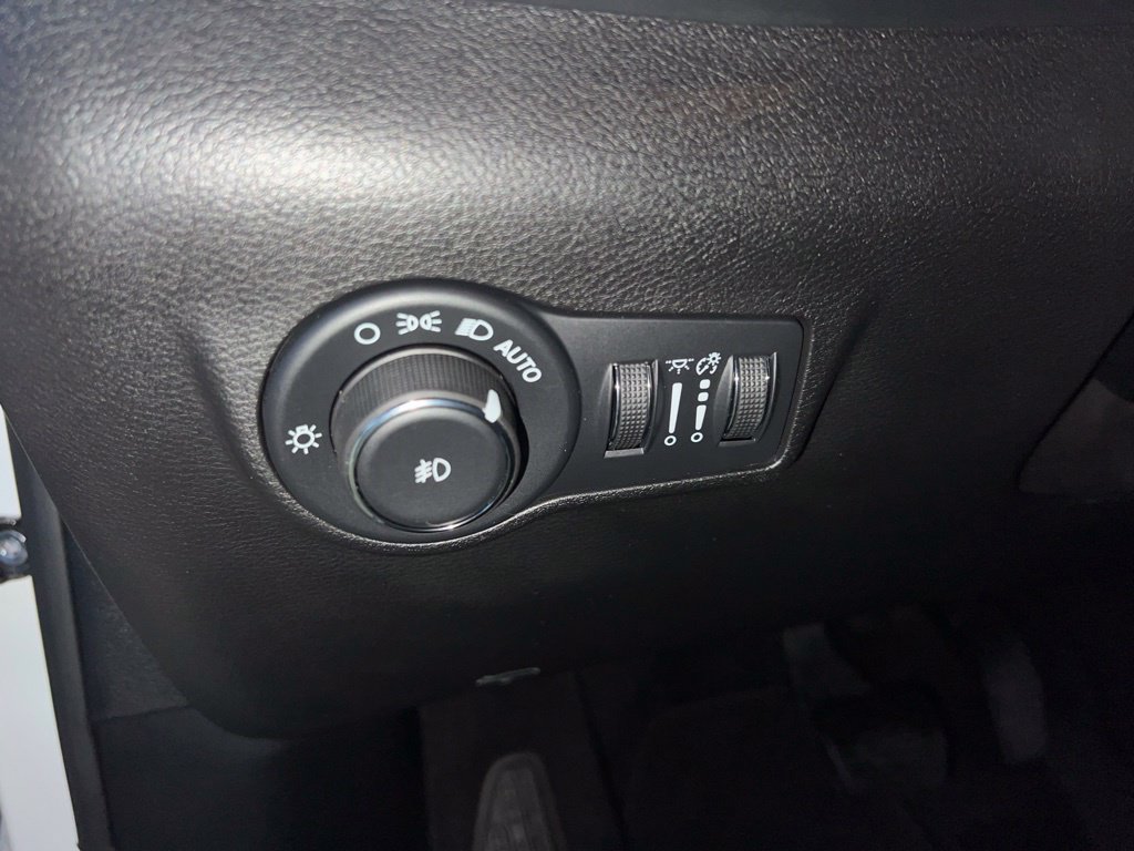 Used 2026 Jeep Compass Limited AWD/4WD image 31