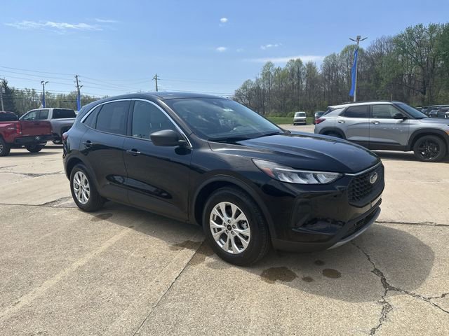 Used 2023 Ford Escape Active w/ Cold Weather Package FWD image 11