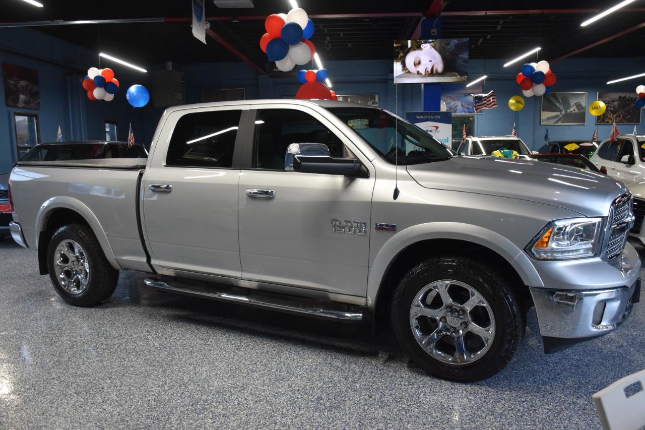 Used 2018 RAM 1500 Laramie image 4