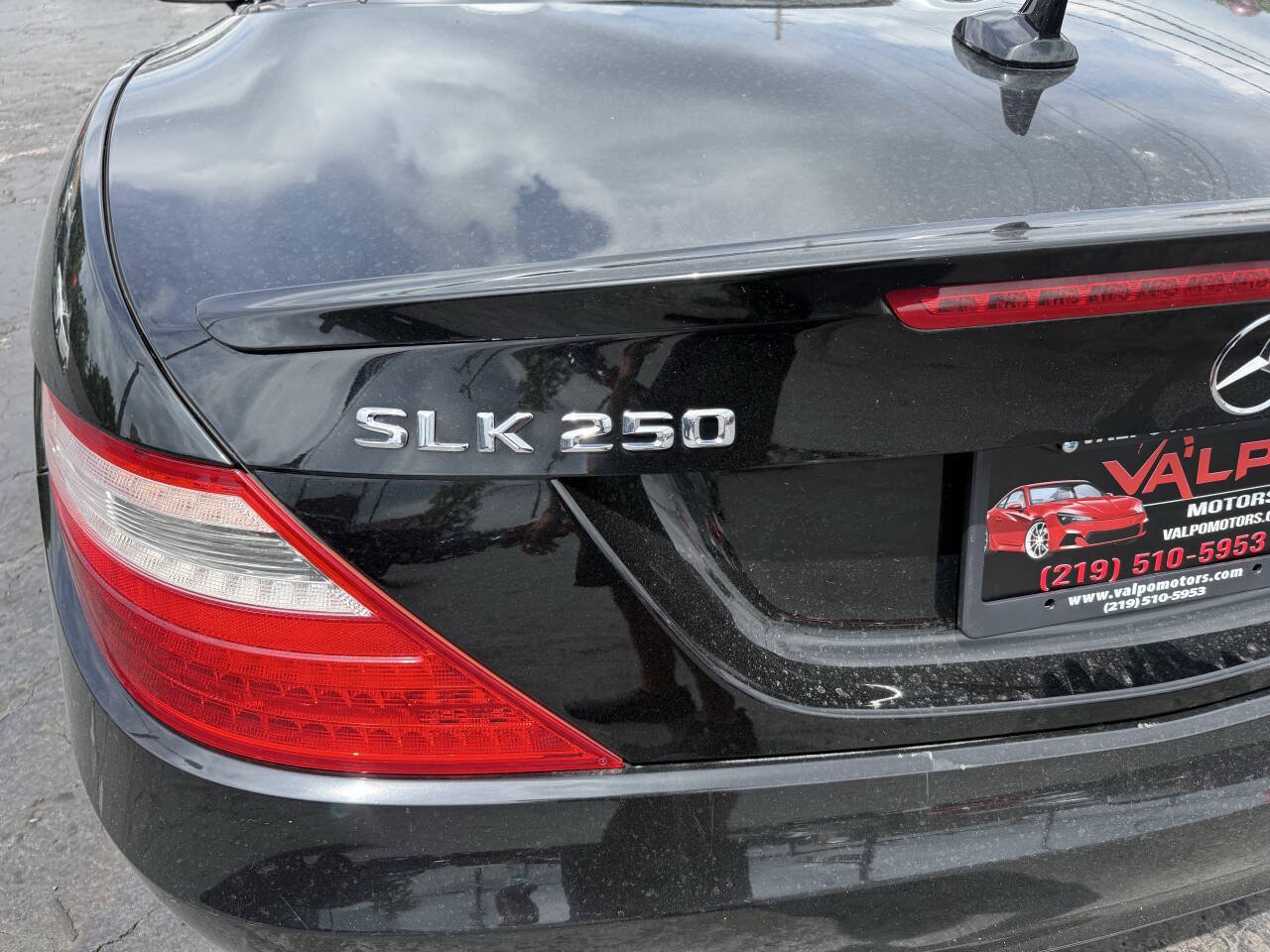 Used 2015 Mercedes-Benz SLK 250 w/ Premium Package image 15