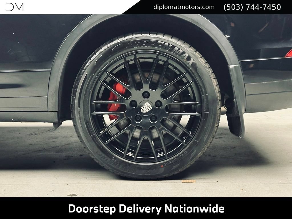 Used 2015 Porsche Cayenne Turbo AWD/4WD image 45