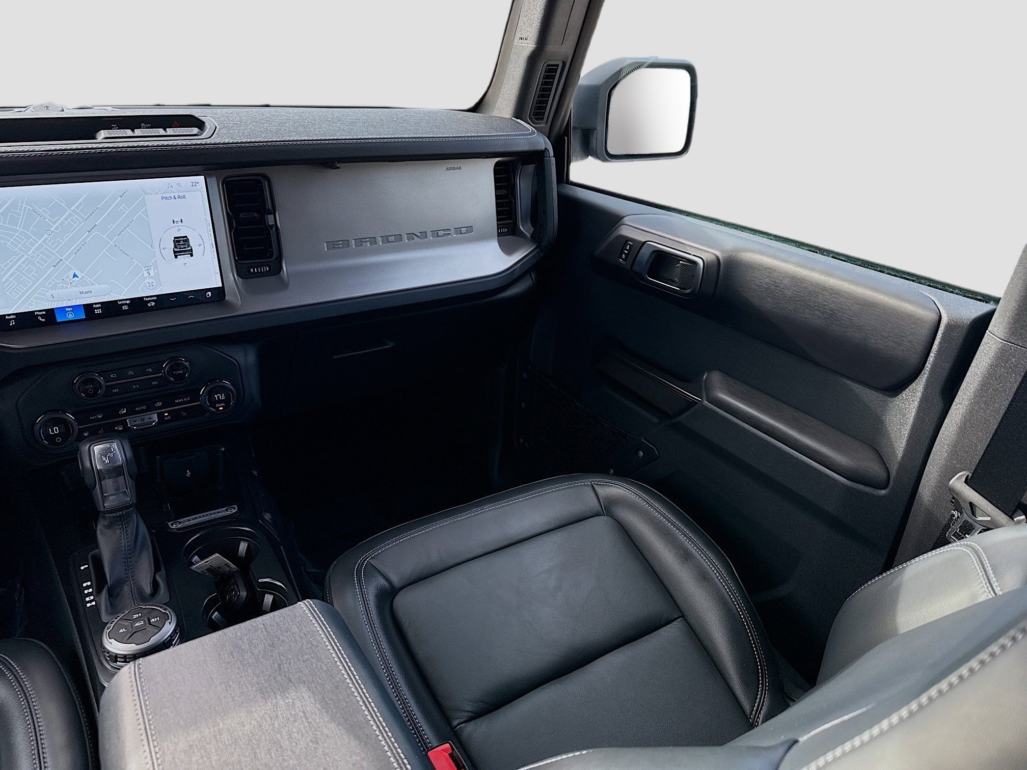 Used 2025 Ford Bronco Outer Banks image 22