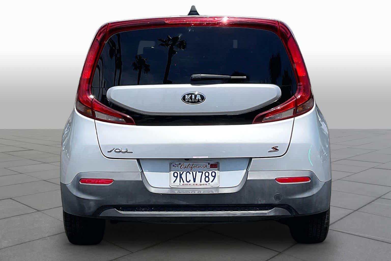 Used 2020 Kia Soul S FWD image 4