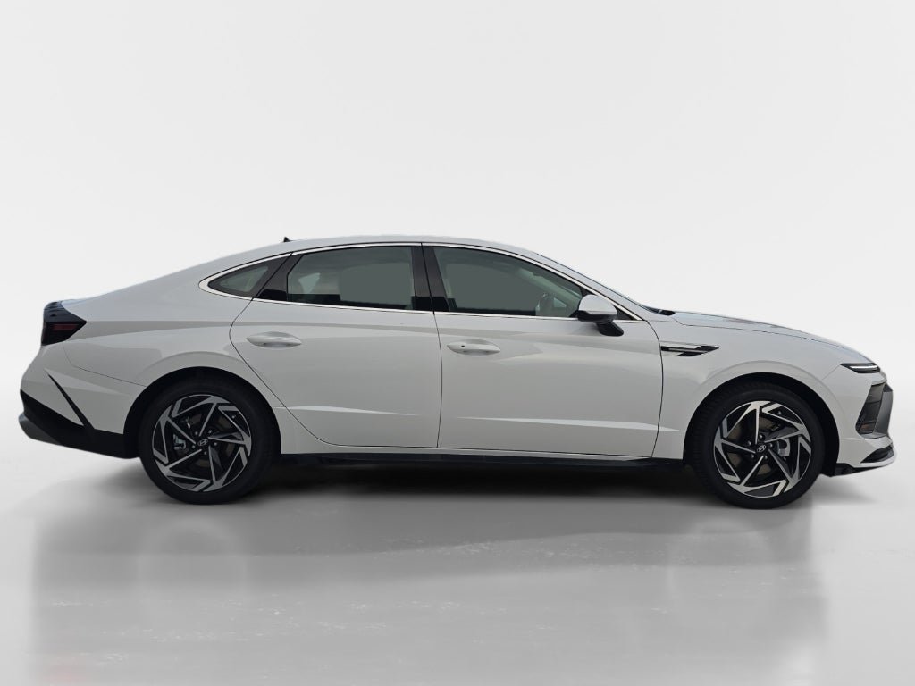 New 2026 Hyundai Sonata SEL AWD/4WD image 2