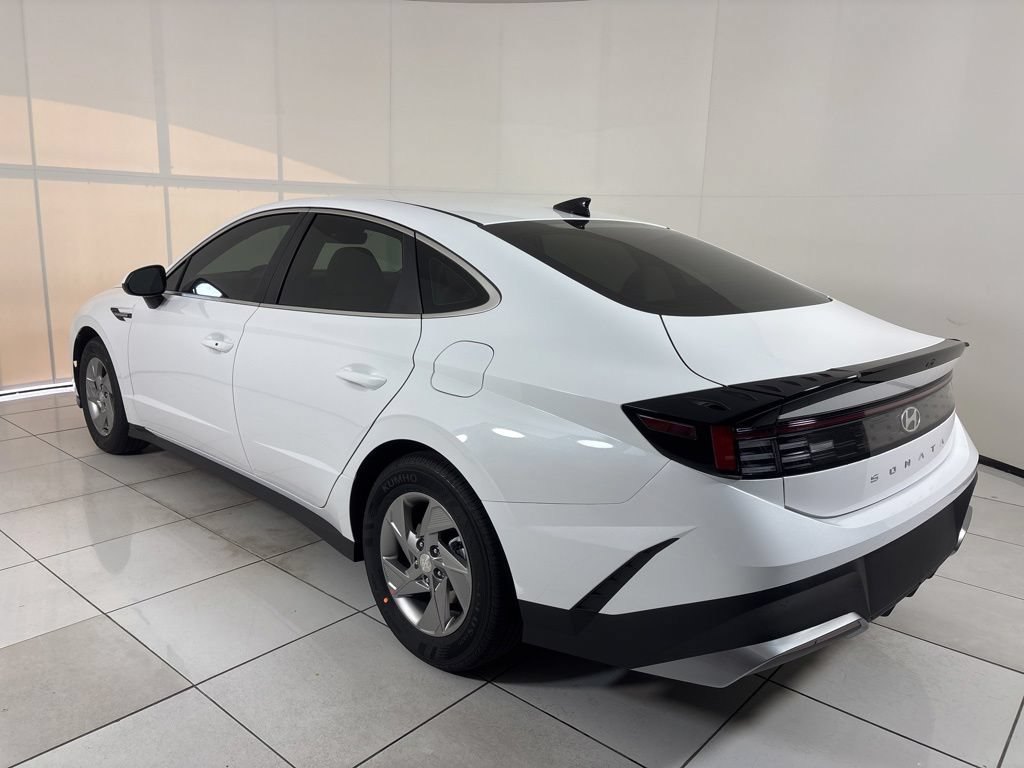 New 2026 Hyundai Sonata SE FWD image 3