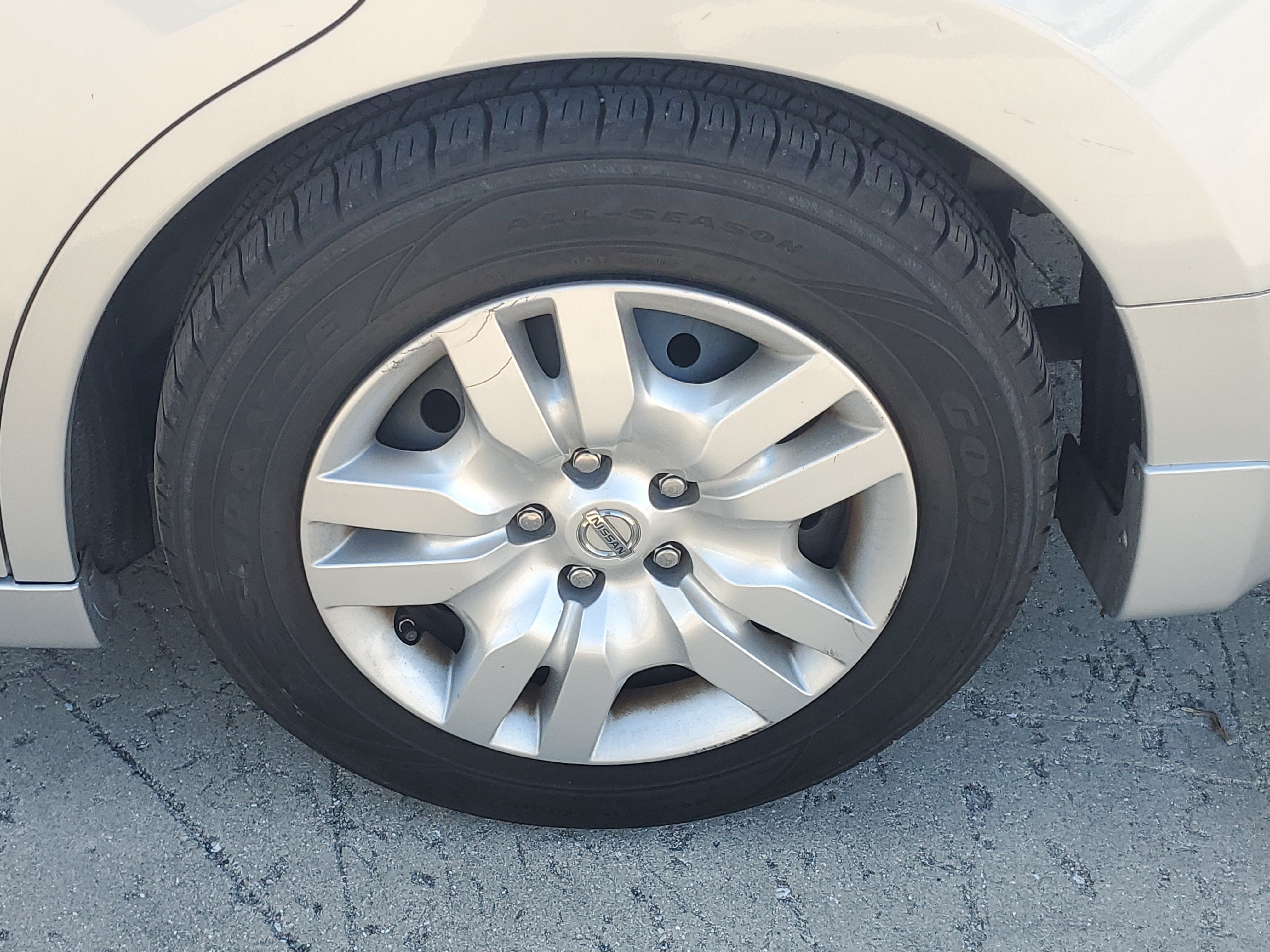 Used 2011 Nissan Altima 2.5 S FWD image 4