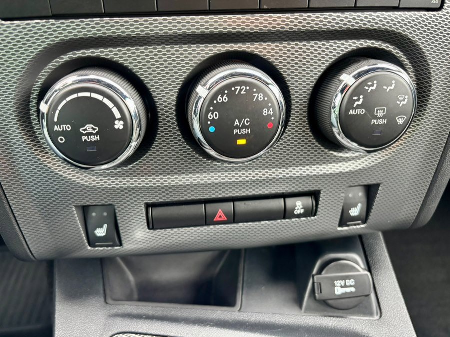 Used 2014 Dodge Challenger R/T image 20