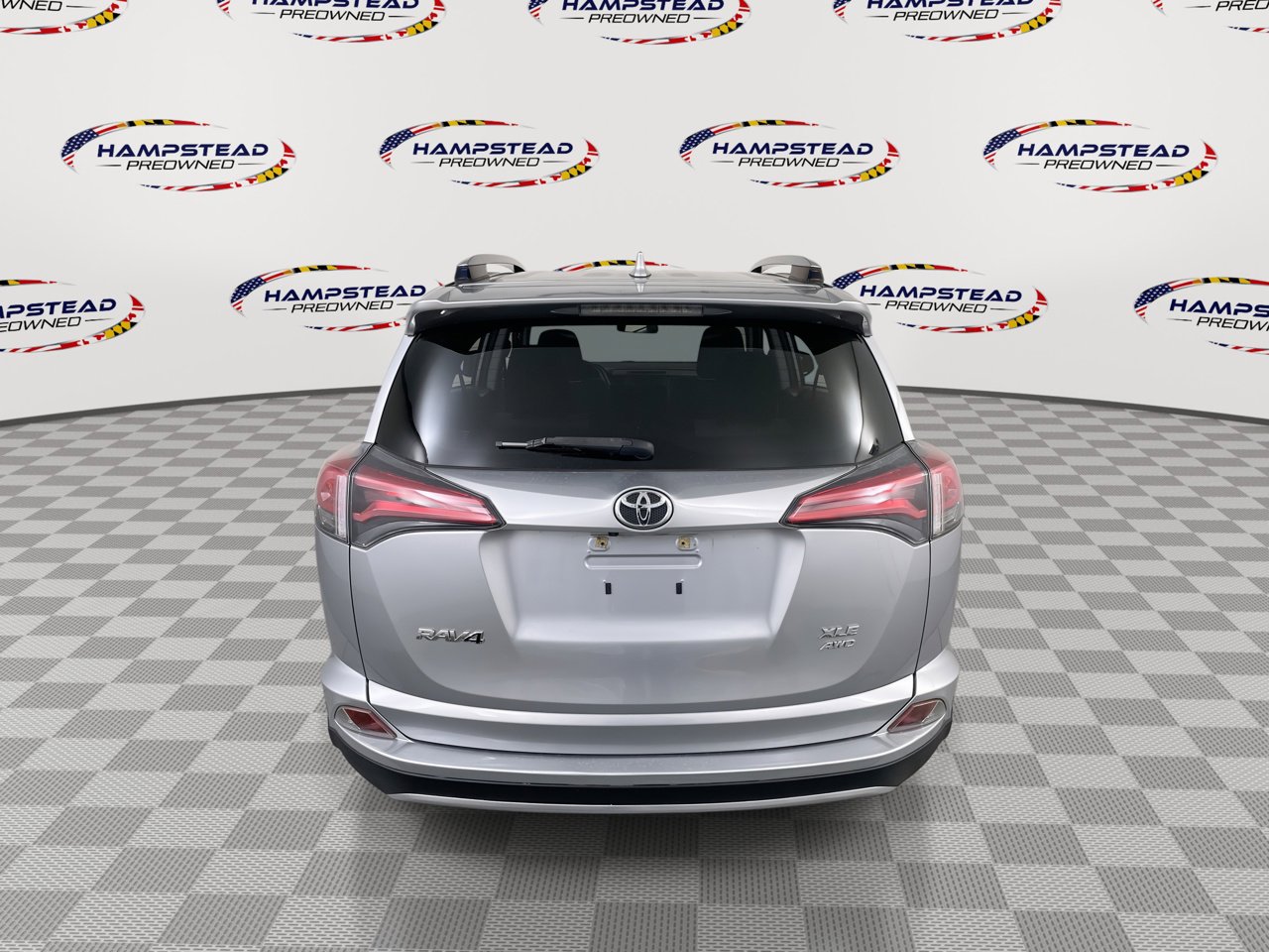 Used 2018 Toyota RAV4 XLE image 7