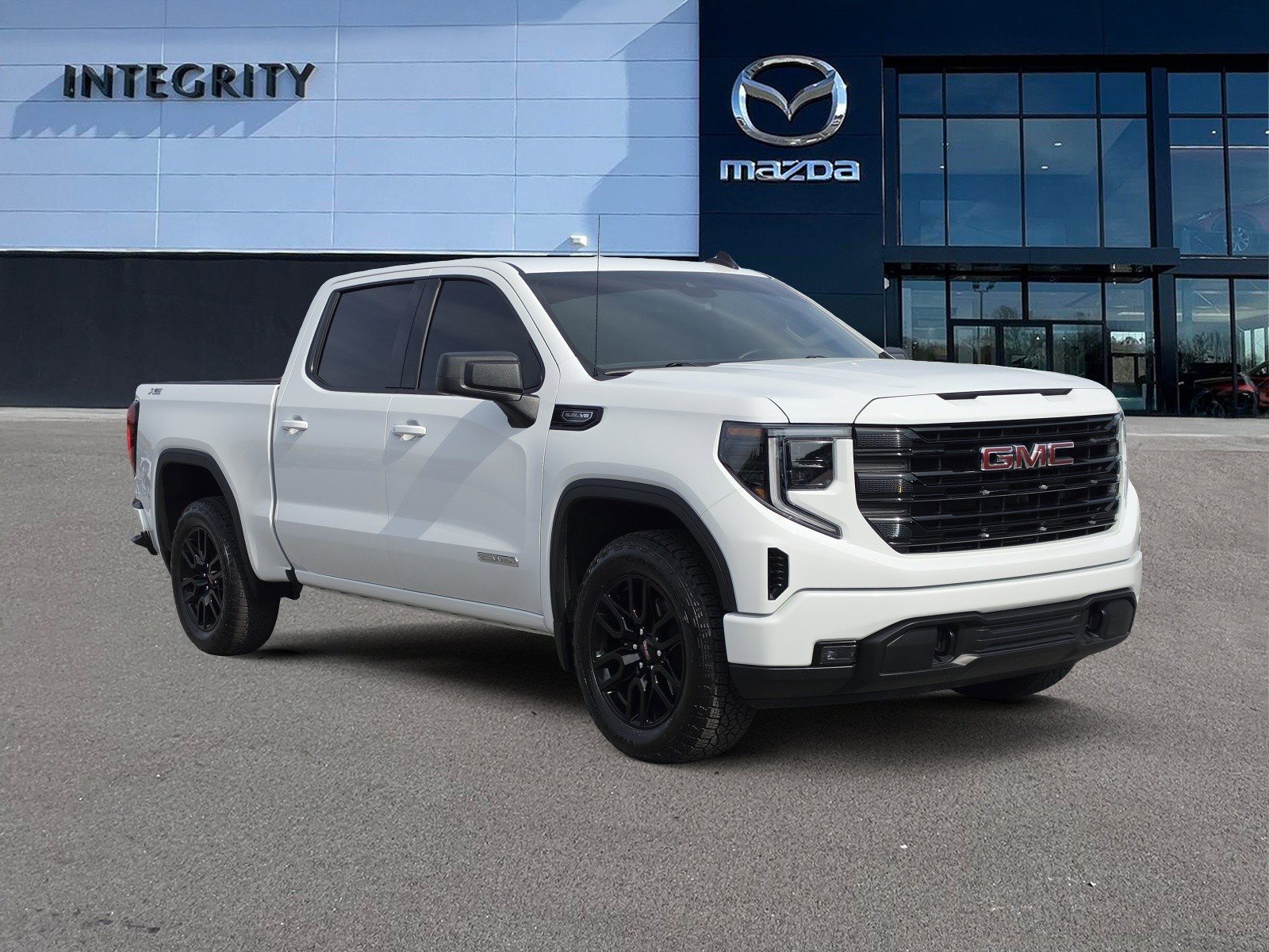 Used 2024 GMC Sierra 1500 Elevation AWD/4WD image 1