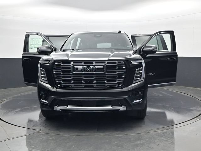 Used 2026 GMC Yukon XL Denali Ultimate AWD/4WD image 32