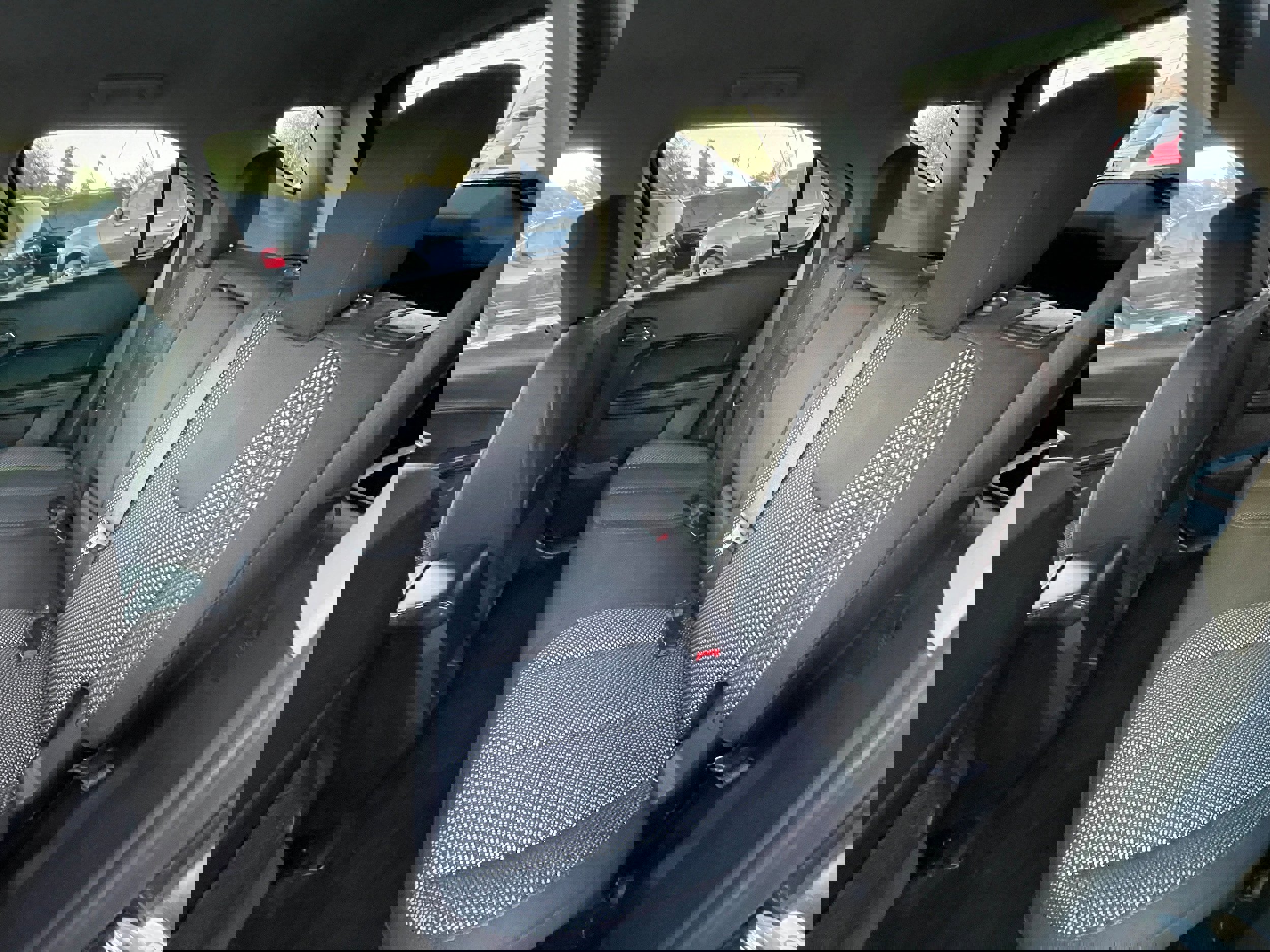 Used 2017 Chevrolet Equinox LT w/ Convenience Package image 18