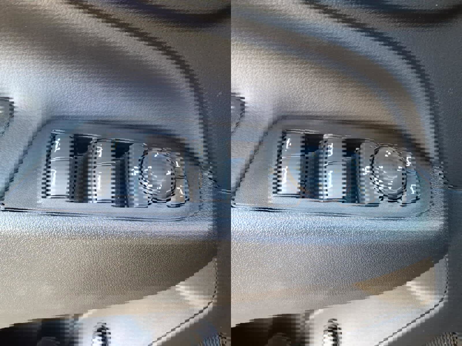 Used 2022 Chevrolet Equinox LT image 10