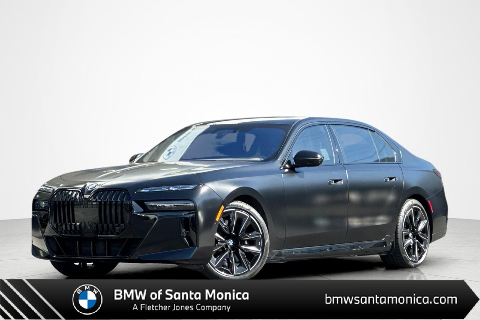 Used 2023 BMW i7 xDrive60 w/ Executive Package 2 AWD/4WD video 1