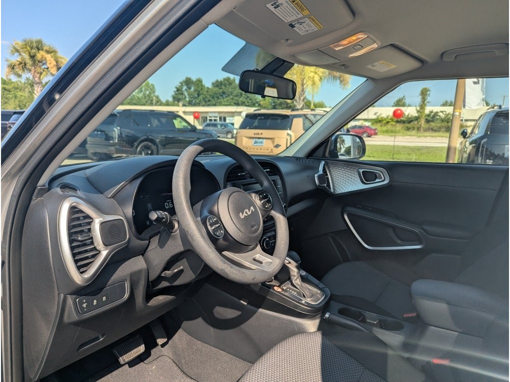 Used 2024 Kia Soul LX w/ Option Group 015 FWD image 12