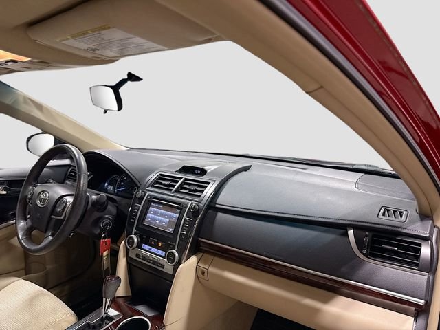 Used 2014 Toyota Camry XLE image 30