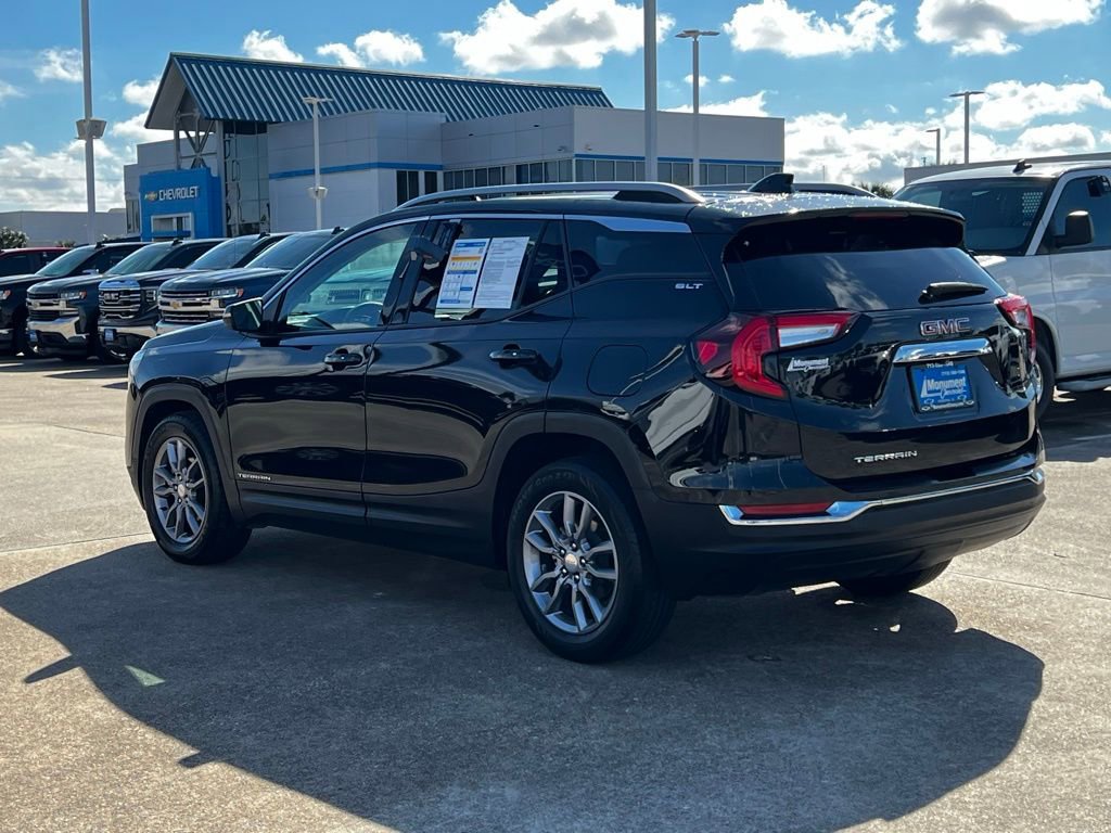 Used 2024 GMC Terrain SLT image 21