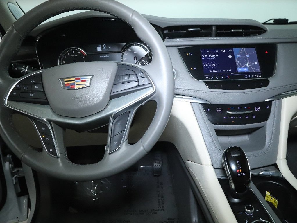 Used 2020 Cadillac XT5 Premium Luxury w/ LPO, Floor Liner Package AWD/4WD image 28