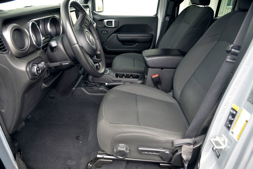 Used 2022 Jeep Gladiator Sport AWD/4WD image 15