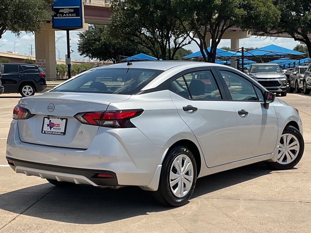 Used 2025 Nissan Versa S w/ Trunk Package FWD image 5