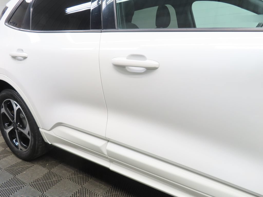 Used 2023 Ford Escape ST-Line Elite w/ Premium Technology Package AWD/4WD image 32