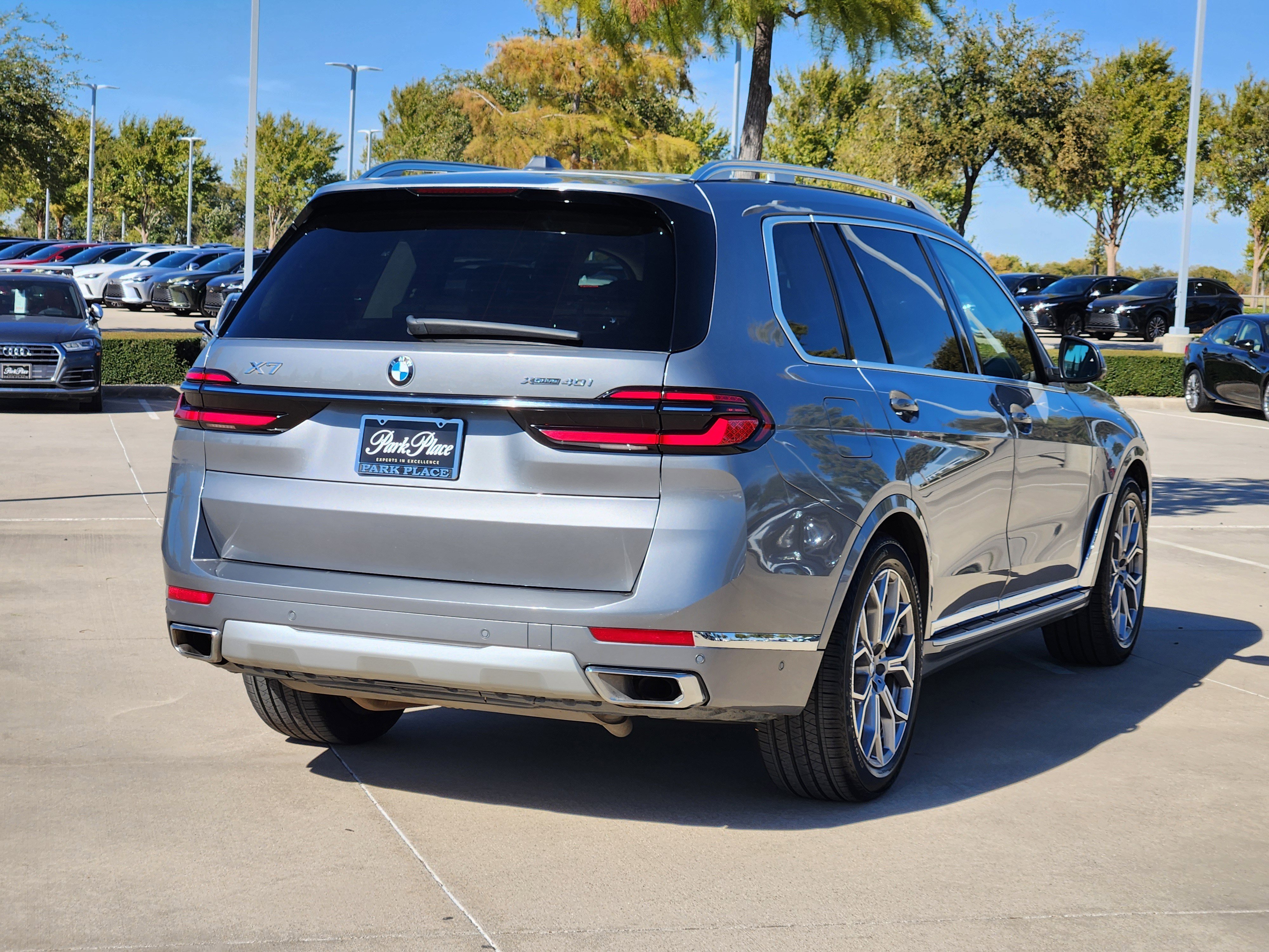 Used 2024 BMW X7 xDrive40i w/ Premium Package image 6