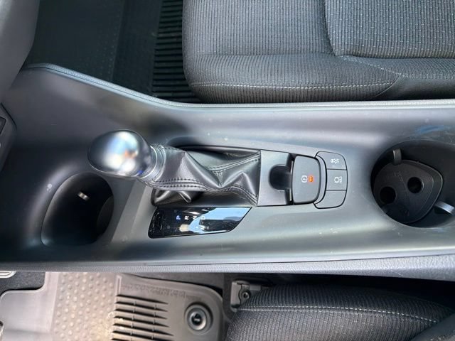 Used 2019 Toyota C-HR LE FWD image 18