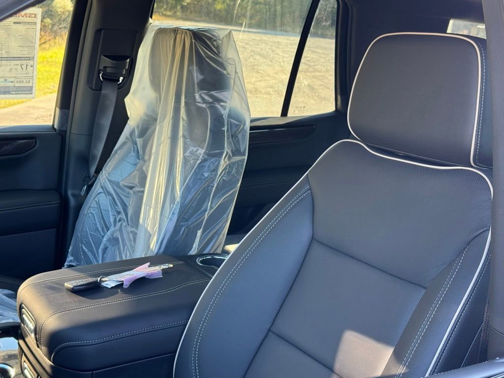 New 2026 GMC Yukon Elevation image 17