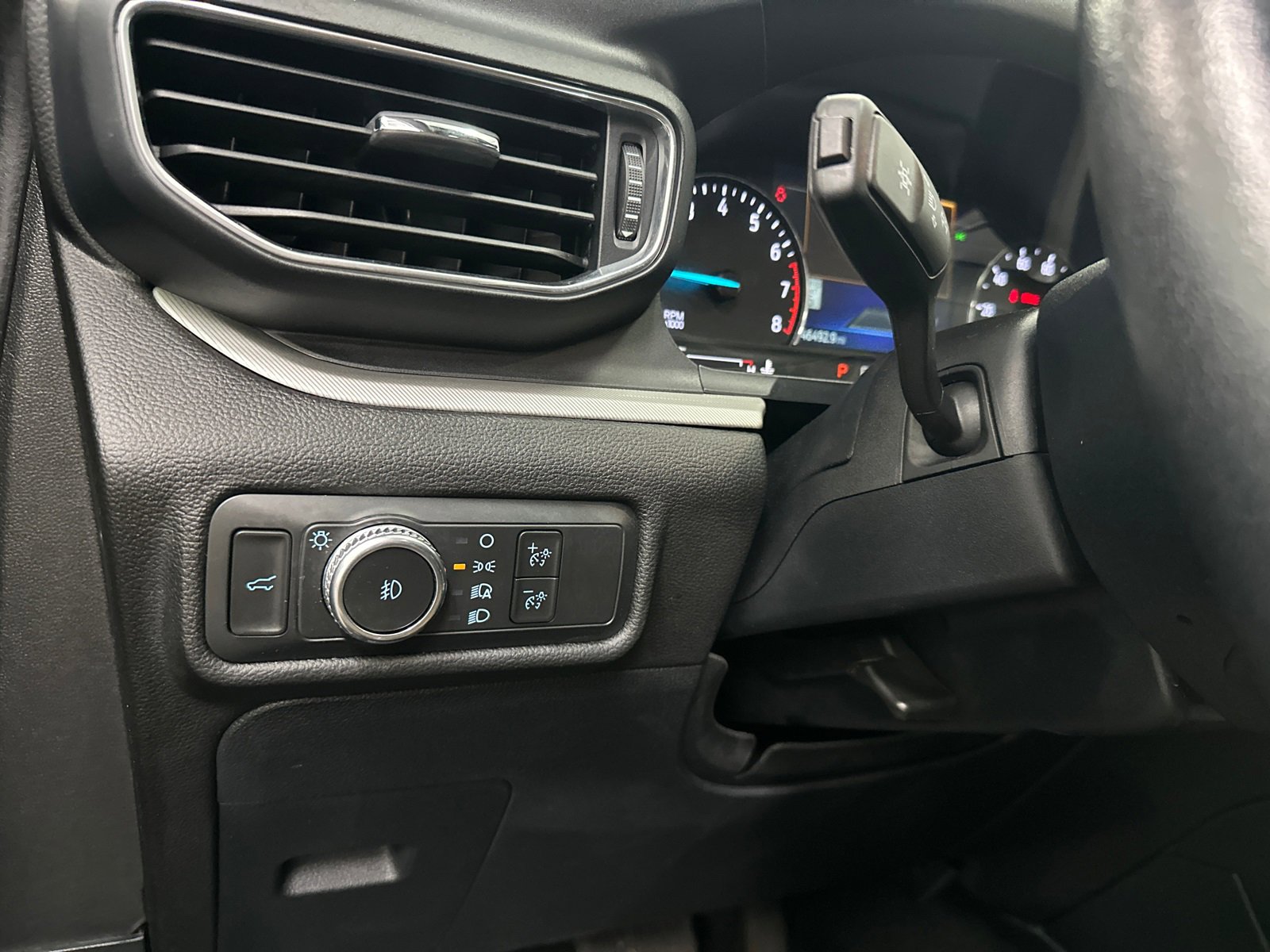 Used 2022 Ford Explorer XLT w/ Equipment Group 202A image 37