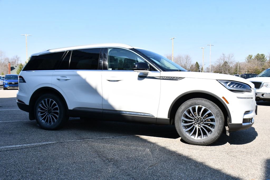 Used 2023 Lincoln Aviator Reserve w/ Class IV Trailer Tow Package image 8