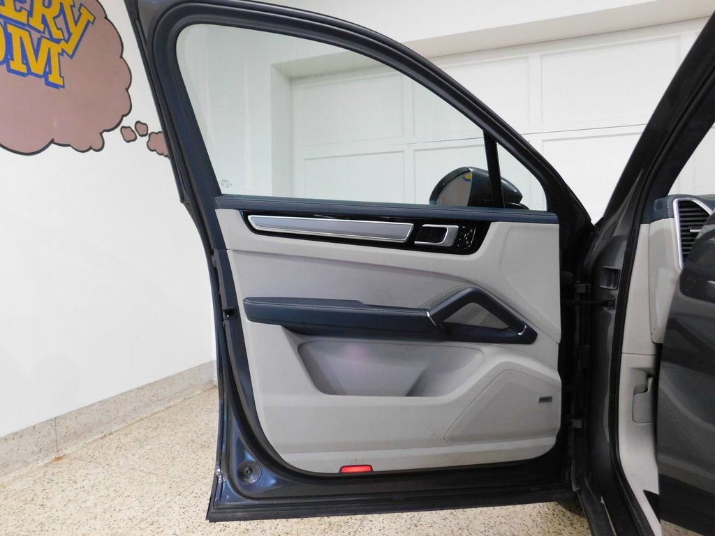 Used 2021 Porsche Cayenne GTS image 30