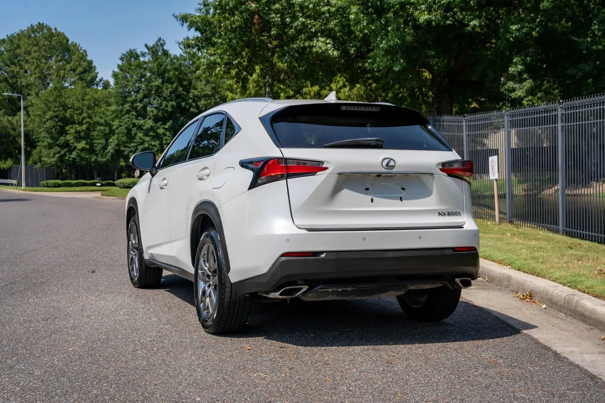 Used 2016 Lexus NX 200t FWD w/ Premium Package image 7