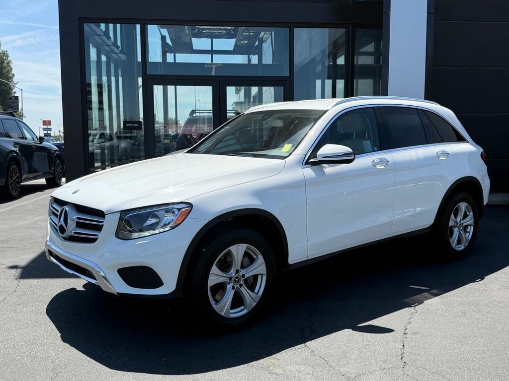 Used 2018 Mercedes-Benz GLC 300 4MATIC image 4