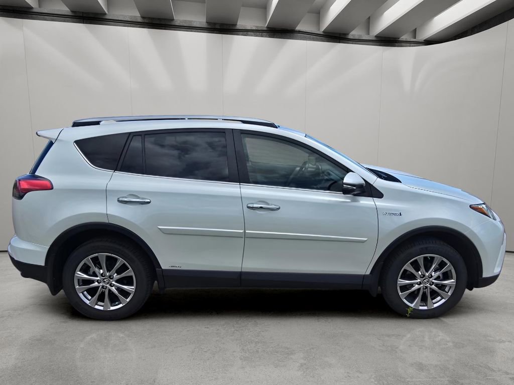 Used 2018 Toyota RAV4 Limited w/ Advanced Technology Package AWD/4WD image 6