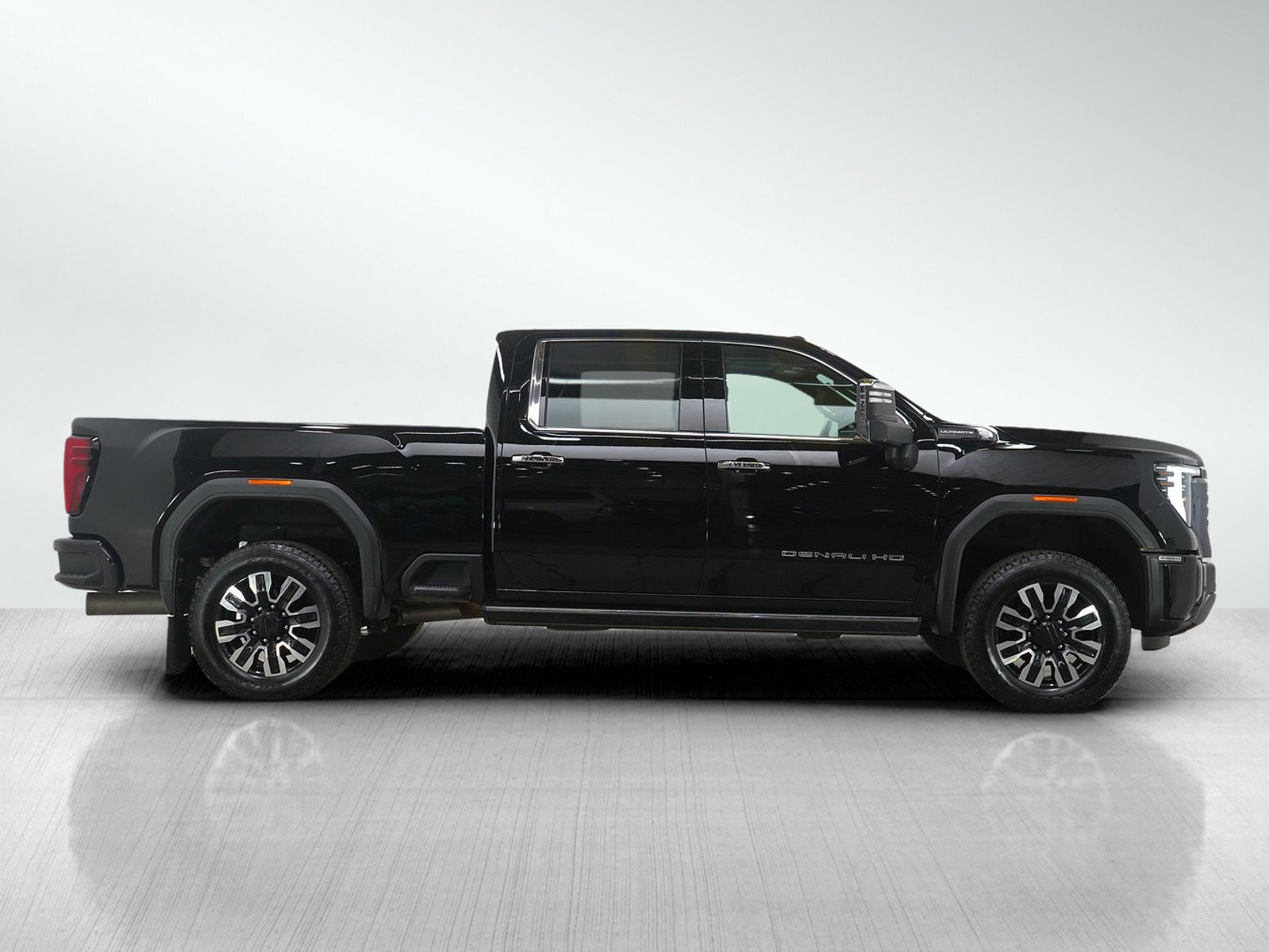 Used 2024 GMC Sierra 3500 Denali Ultimate image 6