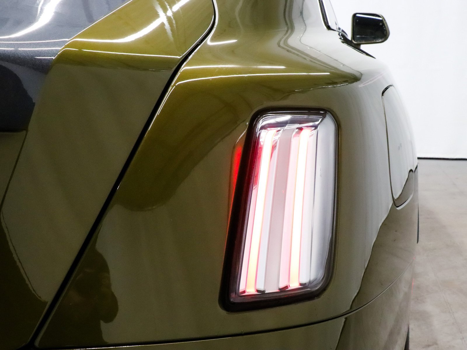 Used 2024 Rolls-Royce Spectre w/ Spectre Launch Package image 78