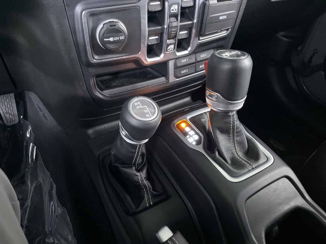 Used 2020 Jeep Wrangler Unlimited Sahara AWD/4WD image 20