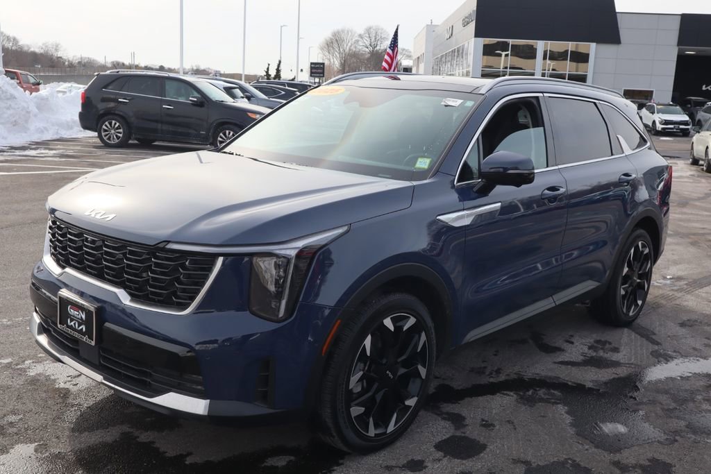 Used 2025 Kia Sorento SX image 9