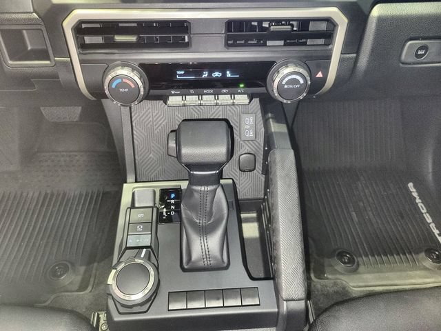 Used 2024 Toyota Tacoma SR w/ SR Upgrade Package AWD/4WD image 19