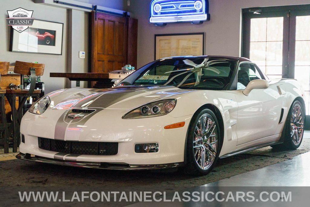 Used 2013 Chevrolet Corvette ZR1 w/ 3ZR Preferred Equipment Group RWD image 18